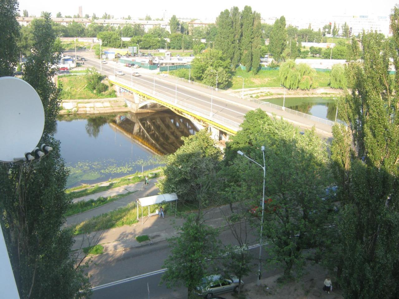 Apartment On Livoberezna Metro Station كييف المظهر الخارجي الصورة