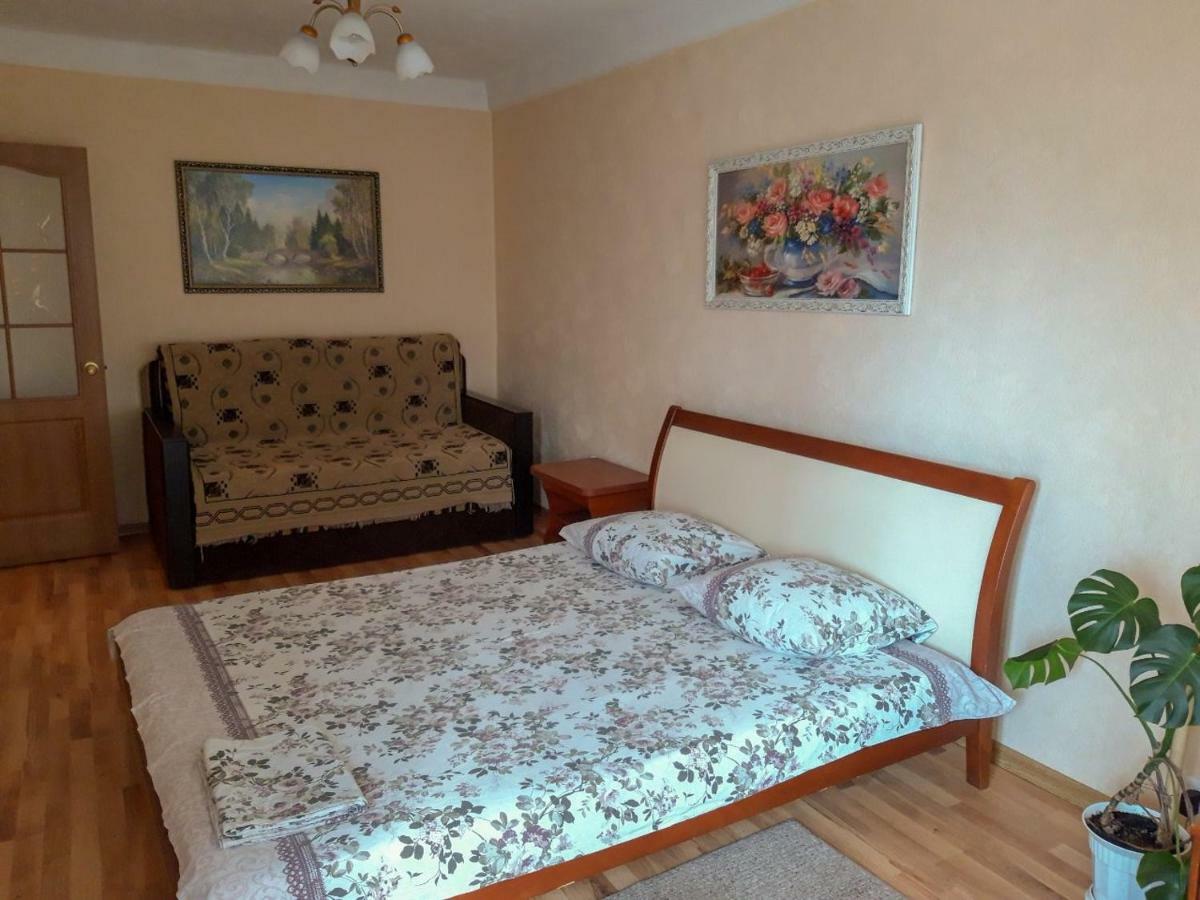 Apartment On Livoberezna Metro Station كييف المظهر الخارجي الصورة